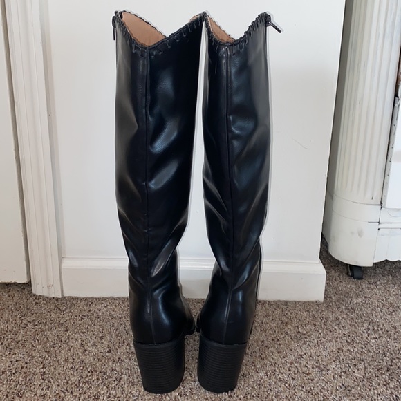 Journee Daria Boot 9 - worn once - Picture 6 of 10